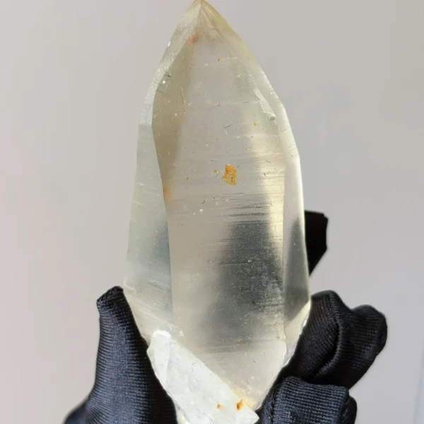 天然喜馬水晶共生黑髮原石 82g 手術刀型正面