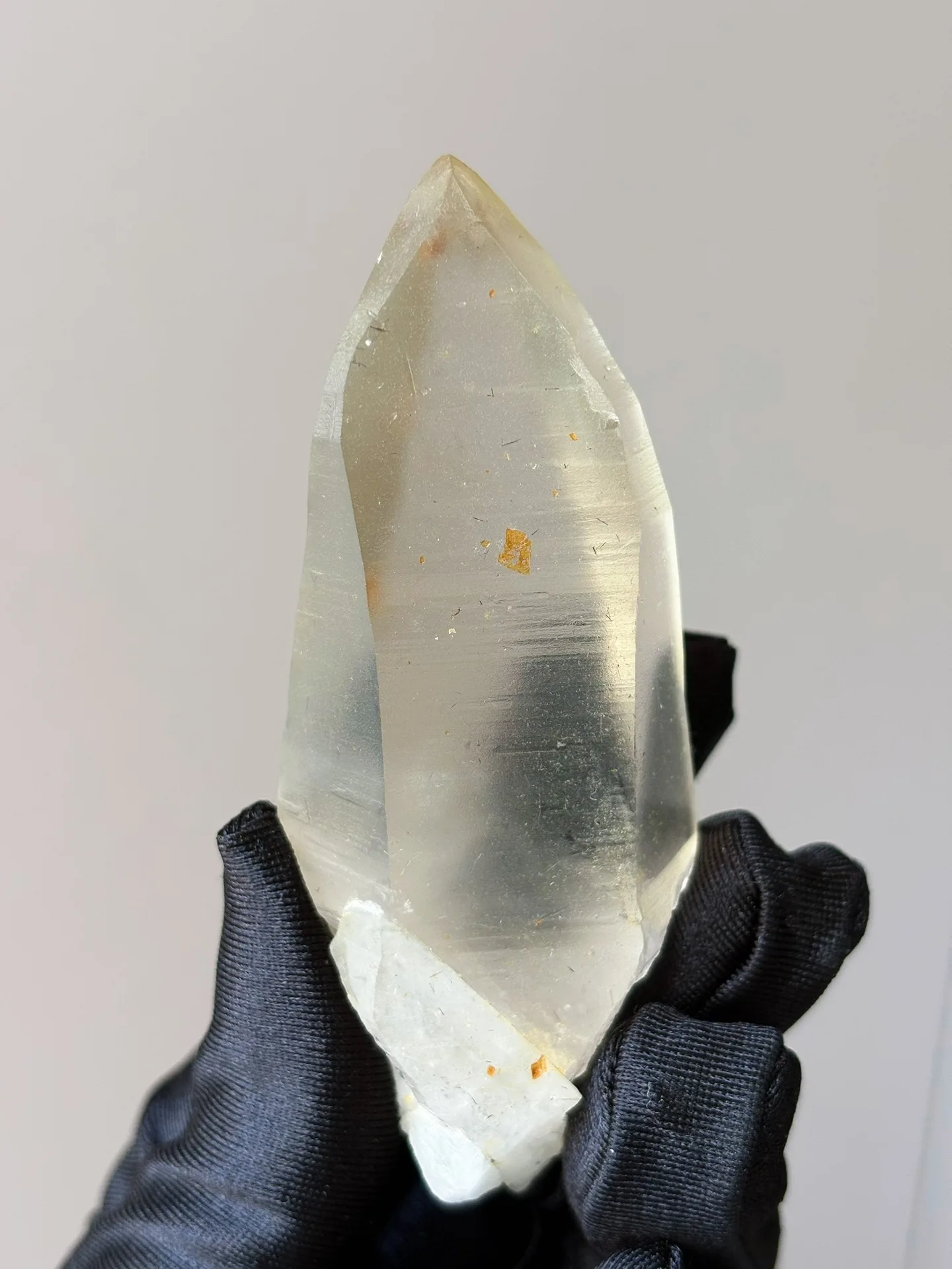 himalayan-quartz-specimen-surgical-knife-01 天然喜馬水晶共生黑髮原石 82g 手術刀型正面