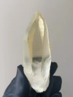 天然喜馬水晶共生黑髮原石 82g 側面黑髮分佈