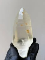 天然喜馬水晶共生黑髮原石 82g 尖端細節