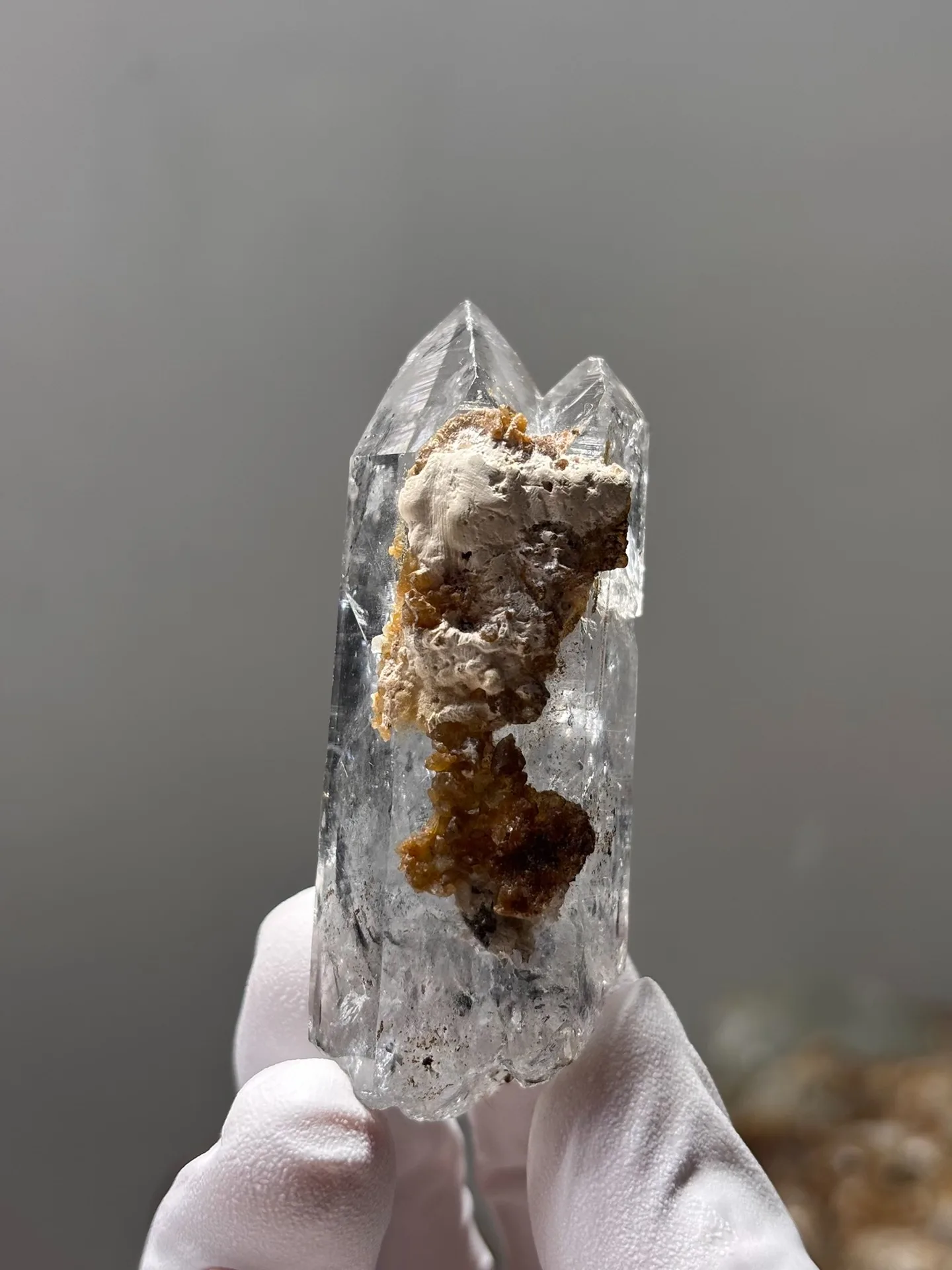 jin-kou-he-crystal-specimen-01 天然金口河水晶原石正面晶體紋理