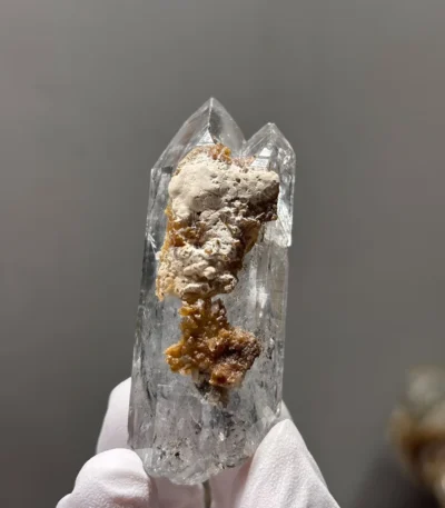 天然金口河水晶原石側面天然晶面