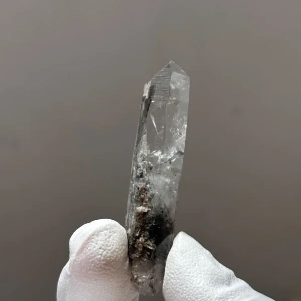 天然金口河水晶原石 側面光澤與礦缺