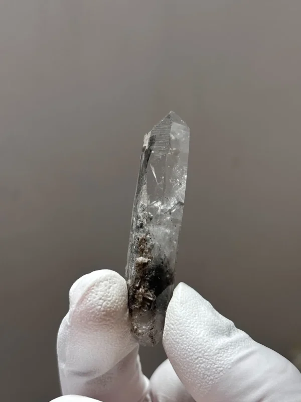 天然金口河水晶原石 側面光澤與礦缺