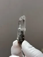 天然金口河水晶原石 背面保留天然晶面