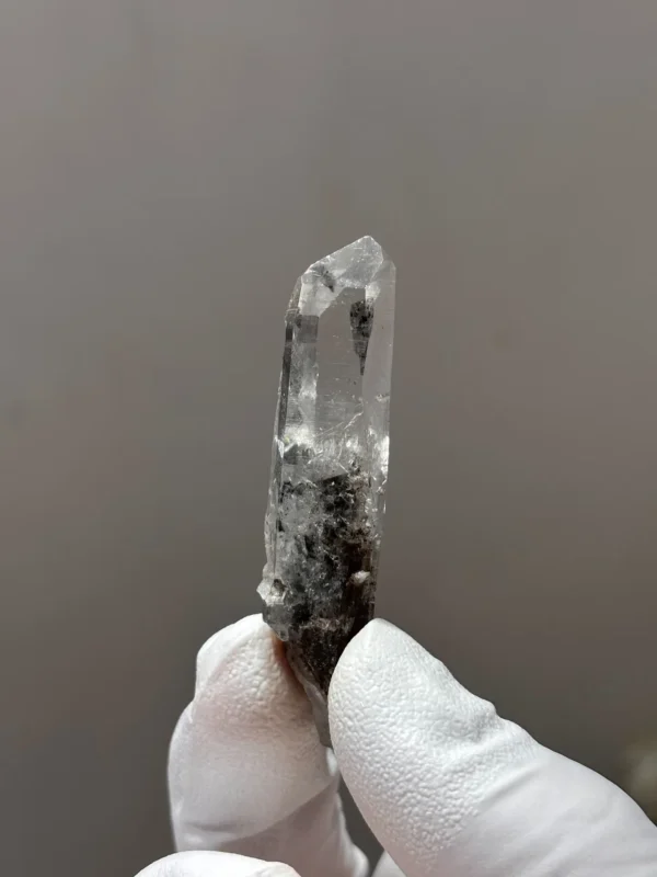 天然金口河水晶原石 背面保留天然晶面