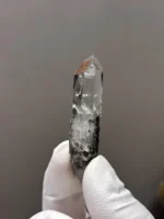 天然金口河水晶原石 透光顯示冰裂與雲霧