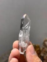天然金口河水晶原石 白色透明晶體正面