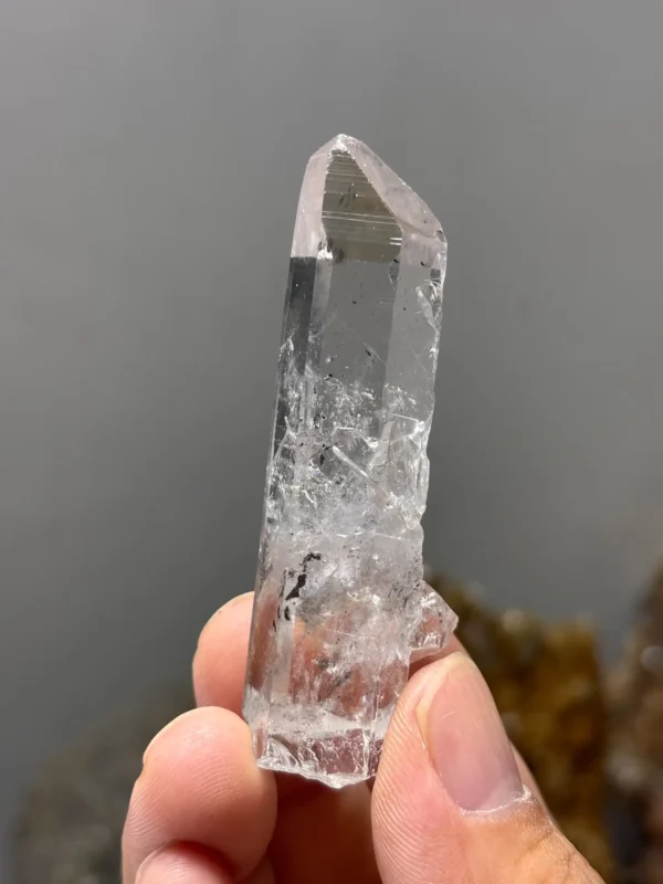 天然金口河水晶原石 側面冰裂紋細節