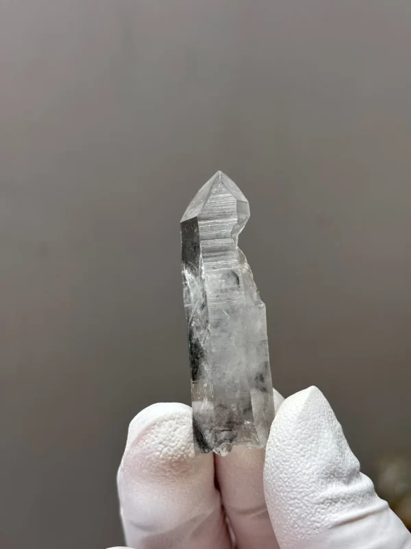 金口河水晶原石細節紋理冰裂層次