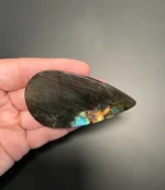 天然拉長石水滴粉紫彩光正面