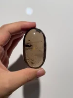 天然茶晶把玩正面照，茶褐色晶體帶天然紋理